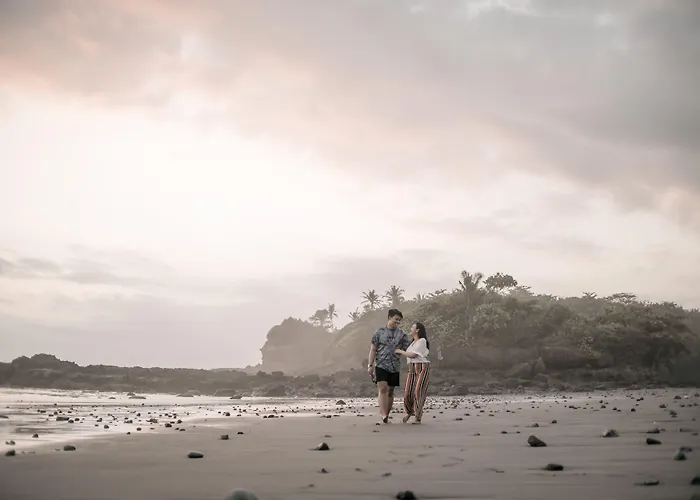 ホリデーパーク Soka Indah Restaurant & Selemadeg
