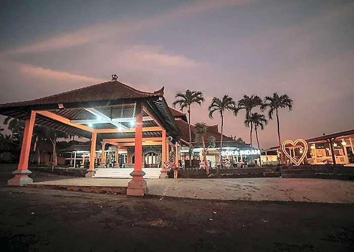 Soka Indah Restaurant & ホリデーパーク Selemadeg