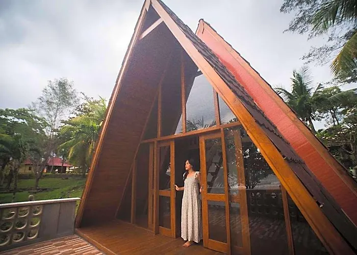 ホリデーパーク Soka Indah Restaurant & Selemadeg